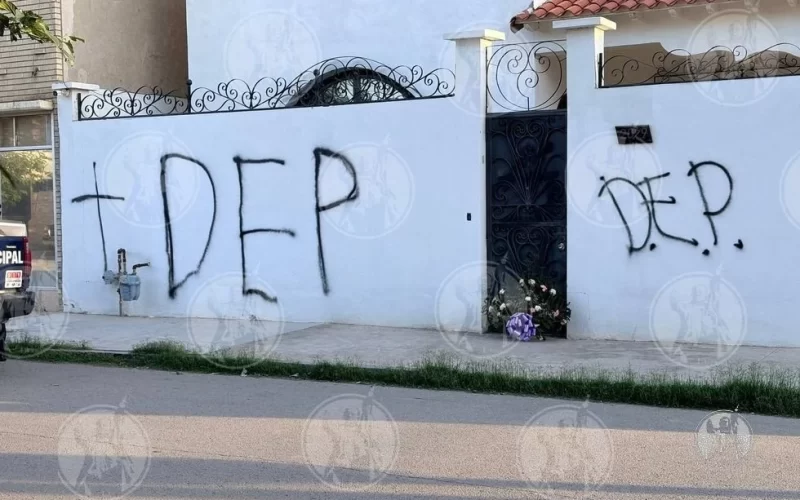 Vandalizan casa de Corral y dejan mensaje fúnebre