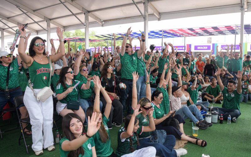 Se reúnen familias chihuahuenses en la Plaza del Ángel para vivir la Fiesta Mundialista 2026