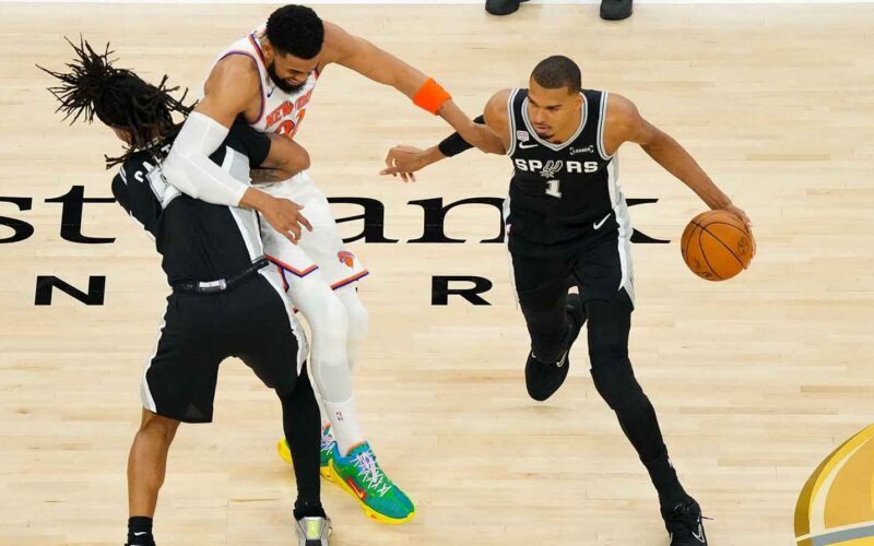 NBA Finals: ¡GOLPE EN SAN ANTONIO! KNICKS SE ‘ROBAN’ EL PRIMERO ANTE SPURS Y TOMAN VENTAJA EN LAS FINALES DE LA NBA