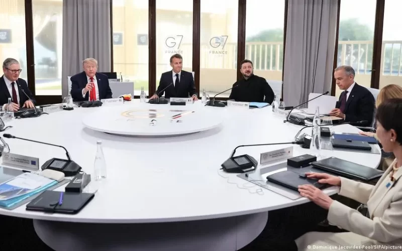 Trump afirma que “los cárteles gobiernan México” y describe a Sheinbaum como una mujer “muy asustada”