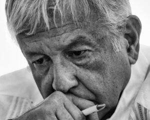AMLO vuelve al ruedo: señales de alarma en la 4T