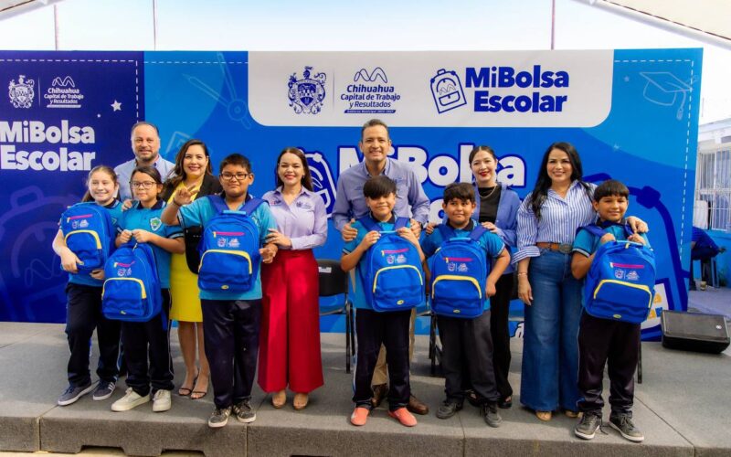 Apoya Marco Bonilla la economía de las familias: Mi Bolsa Escolar llegará a 287 primarias con mochilas y útiles