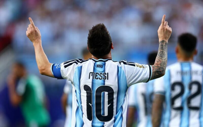 Se presentó el Dios del fútbol en el Mundial 2026  Lionel Messi firmó una noche histórica con un espectacular hat trick en la victoria de Argentina sobre Argelia