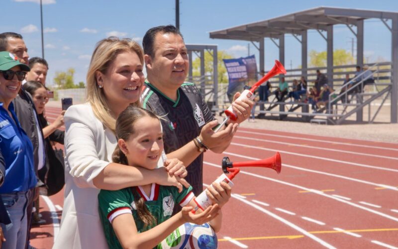 Maru Campos inaugura nueva pista de atletismo en Delicias