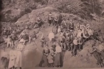 Una foto de un picnic de 1917 ‘demuestra’ que los viajes en el tiempo son reales