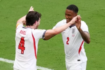 Inglaterra aplasta a Francia 4-0 a medio tiempo, y acaricia el tercer lugar del Mundial 2026