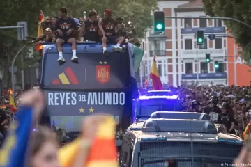 Dos millones de personas reciben a la selección de España