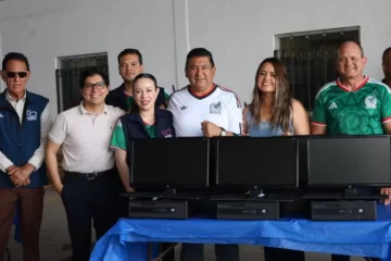 Entrega Coesvi equipo de cómputo y maquinaria al municipio de Cusihuiriachi