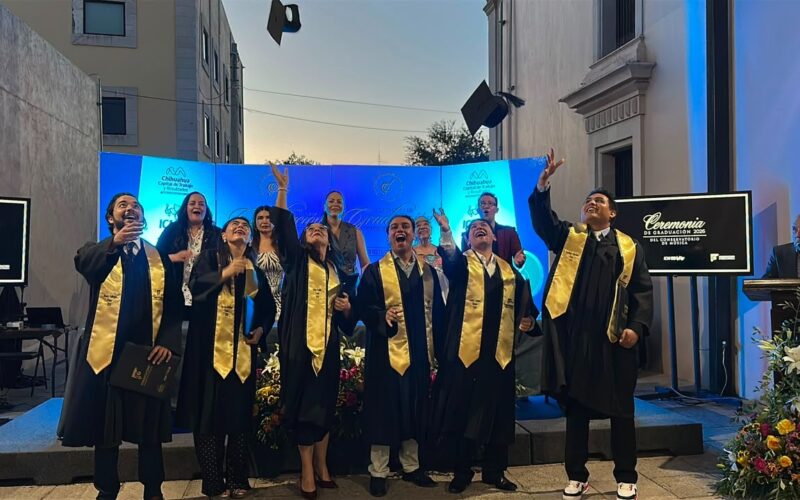 Gradúa Municipio a generación 2021–2026 del Conservatorio de Música de Chihuahua