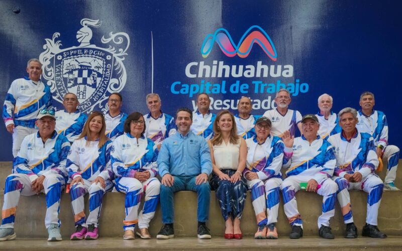 Municipio entregó uniformes a equipo que representará a Chihuahua en Campeonato Nacional Máster de Atletismo