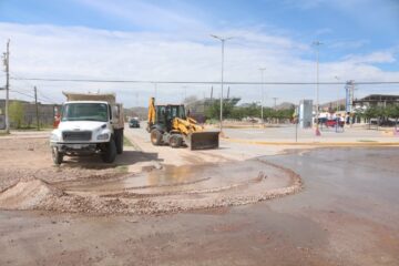 Continúa Municipio acciones de limpieza y atención de calles por las lluvias de esta semana
