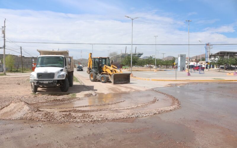 Continúa Municipio acciones de limpieza y atención de calles por las lluvias de esta semana