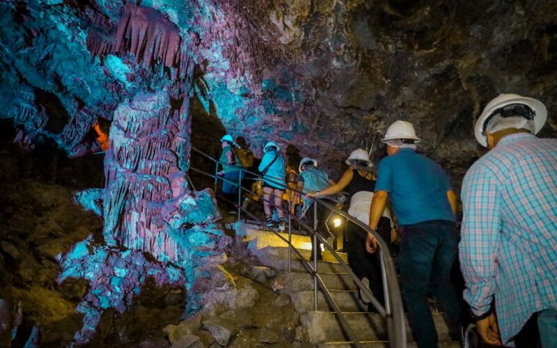 Invita DIF Municipal a visitar las Grutas Nombre de Dios, un tesoro subterráneo natural