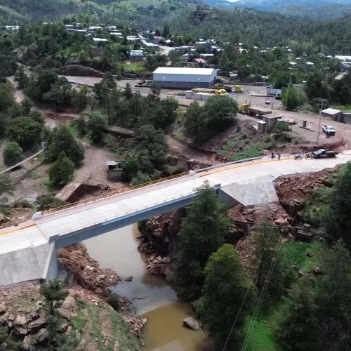 Concluye SCOP construcción del puente sobre el arroyo Cuiteco, en Bahuichivo