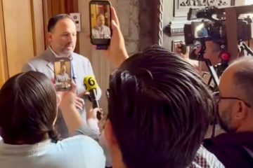 De la Peña responde a cuestionamientos sobre su origen y lleva el debate al terreno constitucional