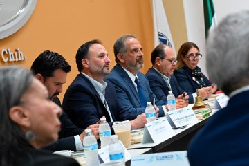 Presenta Santiago De la Peña “Movilidad que conecta oportunidades” ante integrantes de CANACO