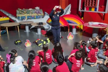 Aprenden niñas y niños a prevenir incendios de forma interactiva con dinámicas de Bomberos