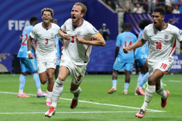 Inglaterra evita el batacazo y derrota 2-1 al Congo para avanzar contra México