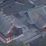 El santuario Yatsushiro se derrumbó durante el terremoto ocurrido en Japón.