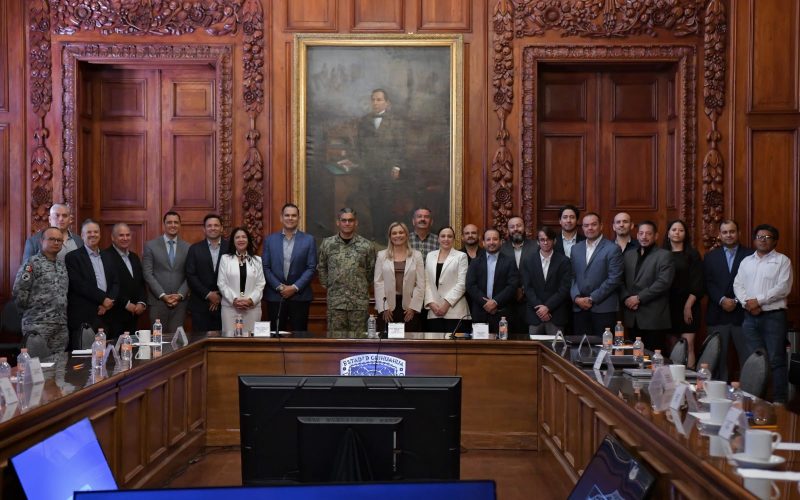 Maru Campos sostiene reunión de trabajo con el Clúster Minero de Chihuahua