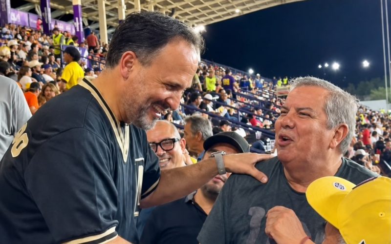 Dorados pega el batazo definitivo y Santiago De la Peña conecta con la afición