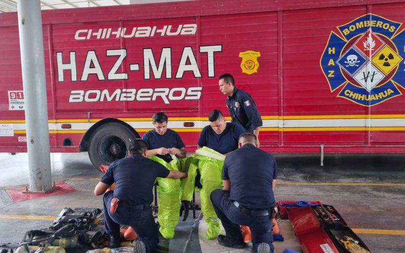Cuentan Bomberos de Chihuahua con preparación para atender incidentes con materiales peligrosos