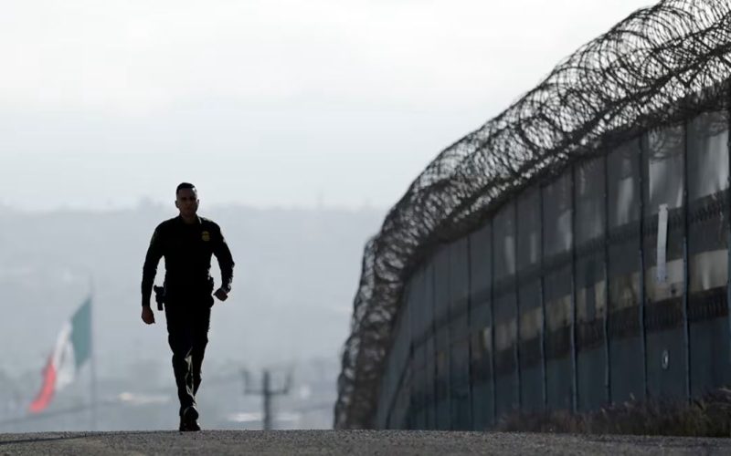 Trump aumenta la presión sobre México para frenar la migración antes de llegar a EU