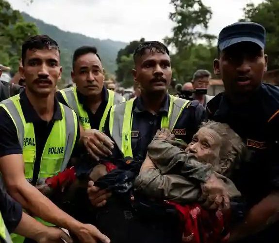 Nepal, bajo el agua y la incertidumbre: desaparecidos superan los 1,900 tras las inundaciones