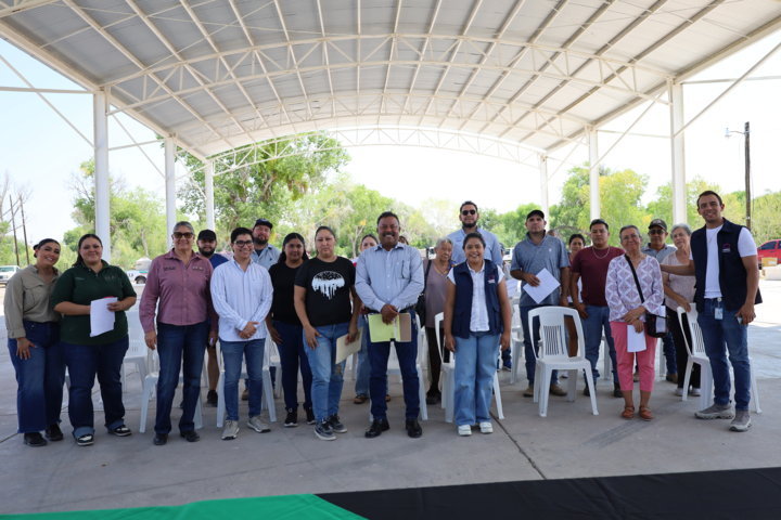 Entrega Coesvi material de construcción a 21 familias de Julimes para mejorar sus viviendas