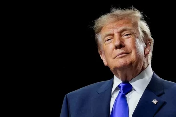 Trump lidera convención del Partido Republicano para evitar caída electoral