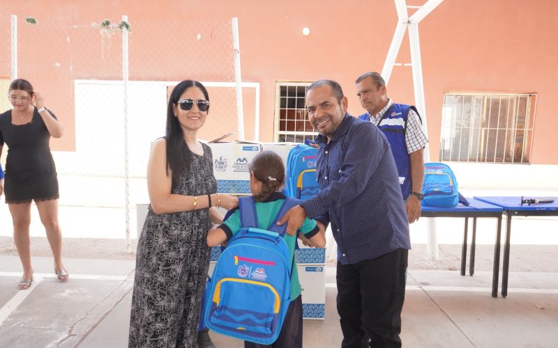 Entrega Municipio programa de “Mi Bolso Escolar 2026” en la zona rural
