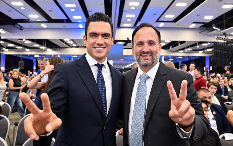 Santiago De la Peña amplía ventaja y Cesar Jauregui cae a tercer lugar en nueva encuesta de Massive Caller