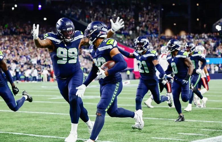 ¡Volvió la NFL! Seahawks remontan y vencen a Patriots en un partidazo