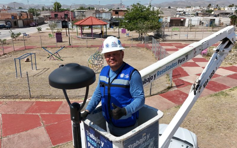 Avanza Municipio modernización de parques y espacios públicos con alumbrado LED