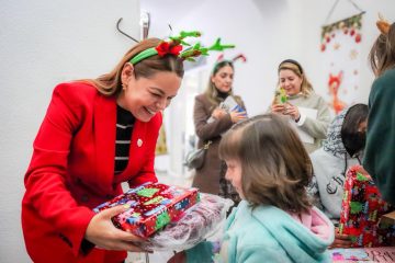 Ha entregado DIF Municipal útiles escolares a más de 5 mil niñas, niños y adolescentes, así como más de 38 mil 600 chamarras