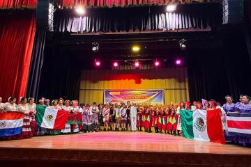 Representa a Chihuahua en festival de Perú grupo de danza de la Casa de los Abuelos Sur