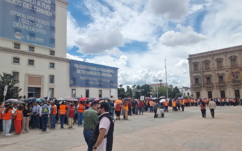 Evacúan de edificios públicos a más de 2 mil 600 personas durante el Macrosimulacro Estatal 2026