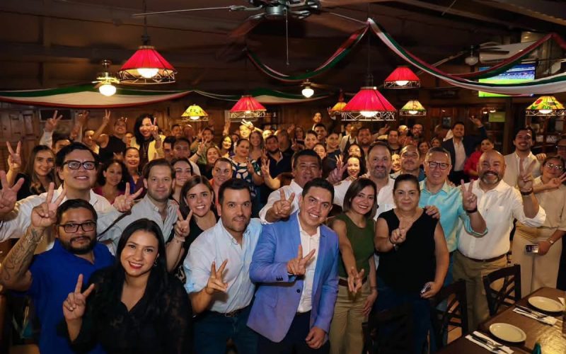 Santiago De la Peña estrecha lazos con panistas y ciudadanos rumbo a 2027