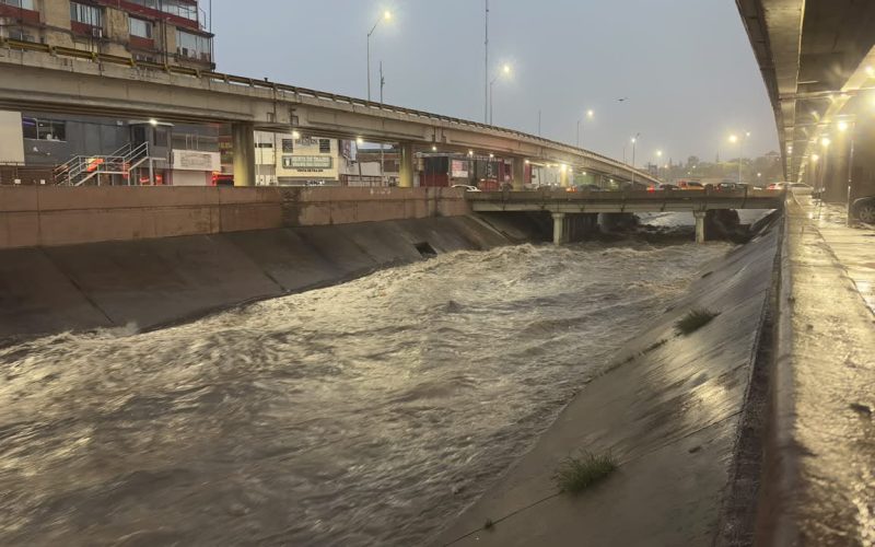 Exhorta Protección Civil a la población a no circular por puntos críticos de la ciudad