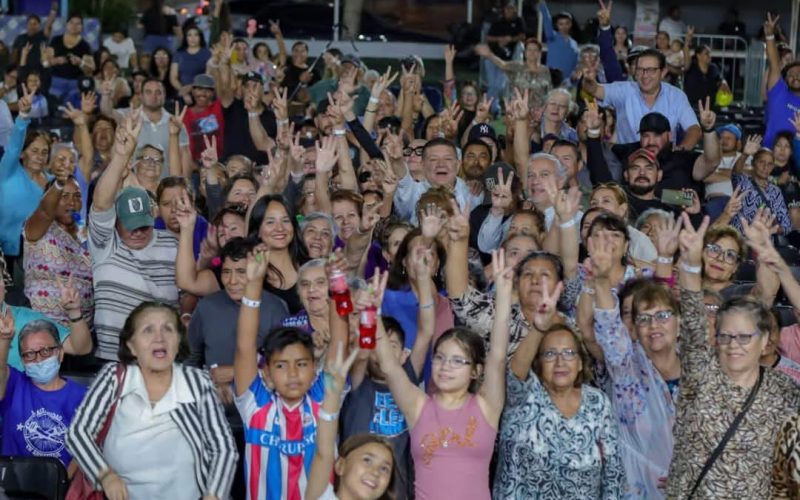 Entre denuncias de presión y eventos multitudinarios, se complica el posicionamiento de César Jáuregui