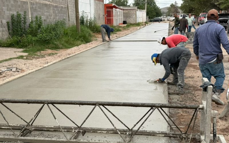 Avanza Municipio al 50% la pavimentación de la calle Francisco I. Madero en Villa Juárez