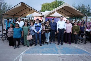 Entrega Desarrollo Humano apoyos alimentarios a personas adultas mayores de la colonia San Jorge