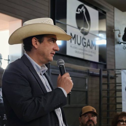 Reconoce René Chavira a mujeres ganaderas en tercer foro de MUGAM