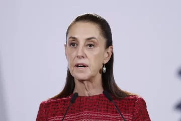 Sheinbaum niega usar drogas, durante su primera transmisión en vivo en redes sociales